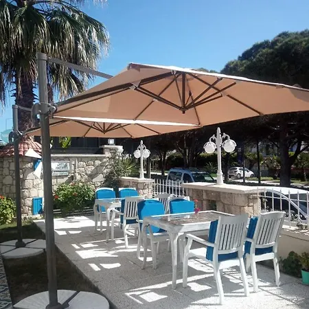 Aral Turkuaz Gasthof